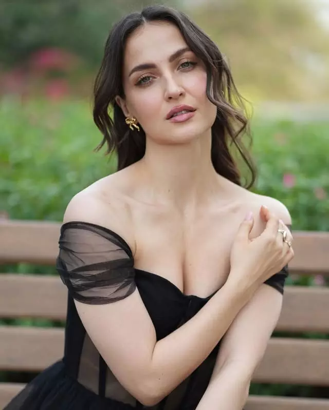 Elli AvrRam Biography
